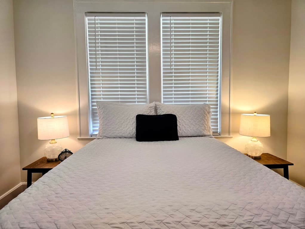 The Avondale House — Bright & Modern side: bedroom